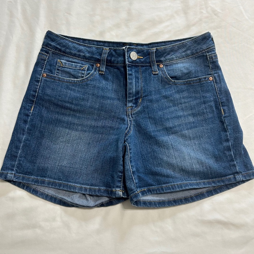 Jessica Simpson Womens Medium Wash Rolled Cuff Denim Shorts Size 2/26